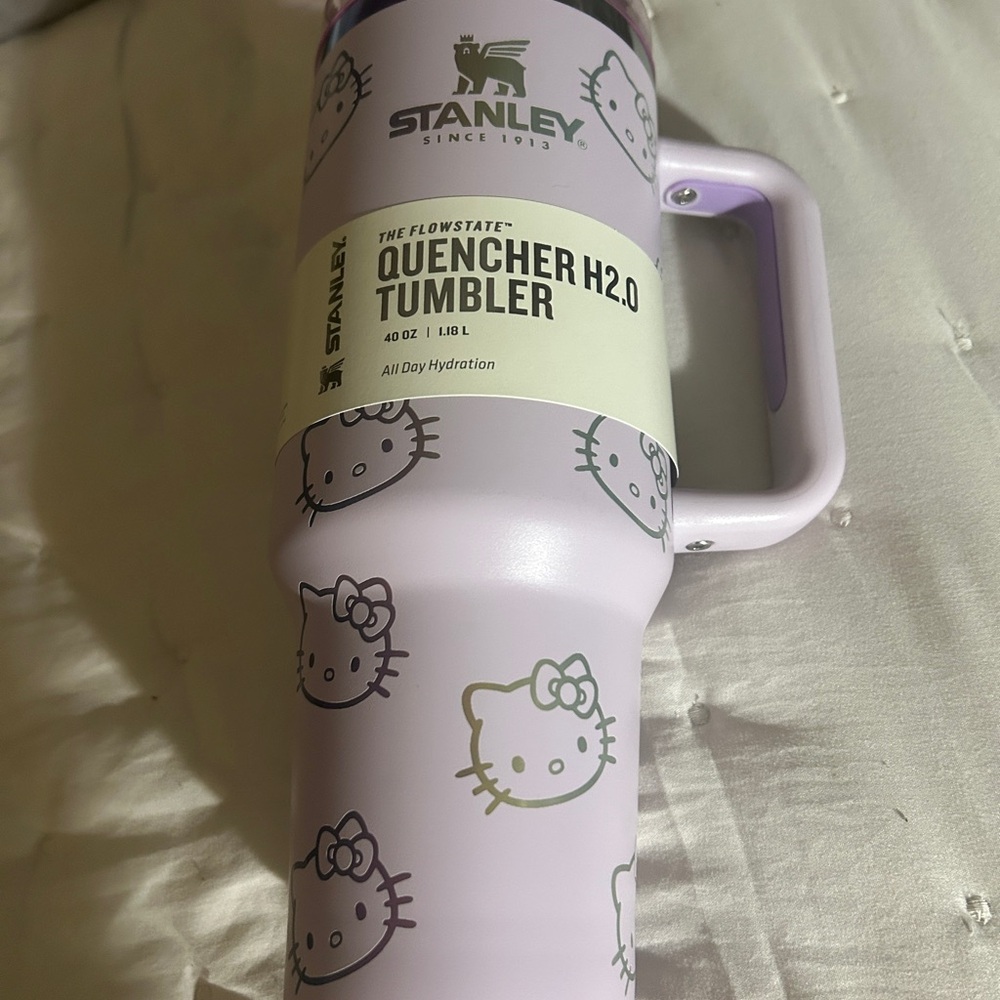 Brand New Hello Kitty 40oz Tumbler